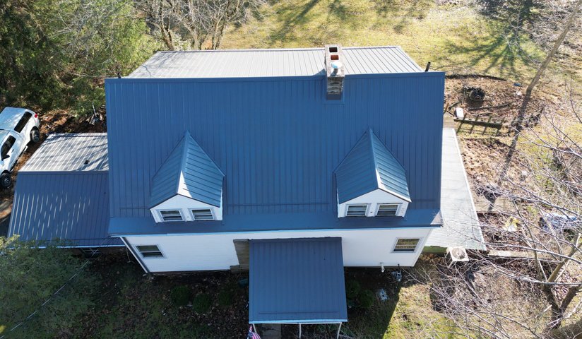 A Gorgeous Metal Roof On A Home In Parkersburg West Virginia Installed By Platinum Home Exteriors