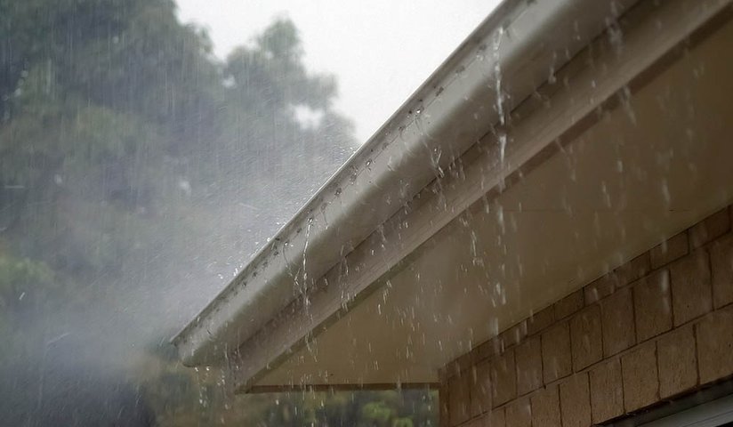 When To Replace Gutters and Downspouts